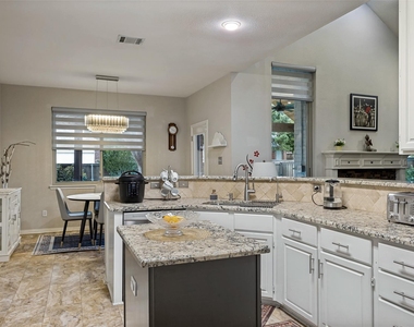 306 Tustin Court - Photo Thumbnail 10