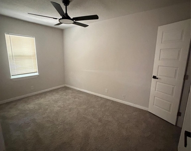 3716 Clotell Drive - Photo Thumbnail 6