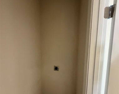 3716 Clotell Drive - Photo Thumbnail 4