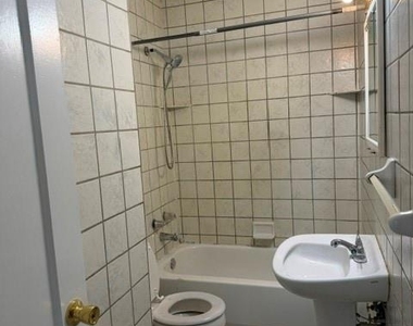206 E Nelson Street - Photo Thumbnail 3