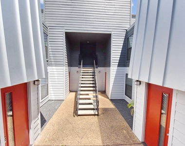 4033 Gilbert Avenue - Photo Thumbnail 16