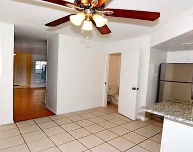 4033 Gilbert Avenue - Photo Thumbnail 3
