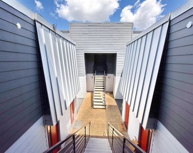 4033 Gilbert Avenue - Photo Thumbnail 15