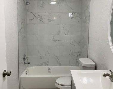 3901 Bois D Arc Street - Photo Thumbnail 17