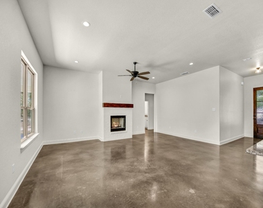 183 Graystone Drive - Photo Thumbnail 10