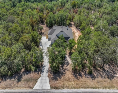 183 Graystone Drive - Photo Thumbnail 6