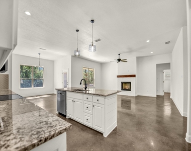 183 Graystone Drive - Photo Thumbnail 13