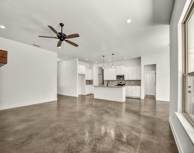 183 Graystone Drive - Photo Thumbnail 15