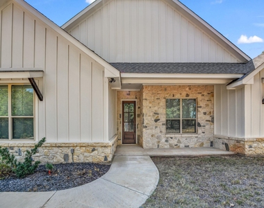 183 Graystone Drive - Photo Thumbnail 8