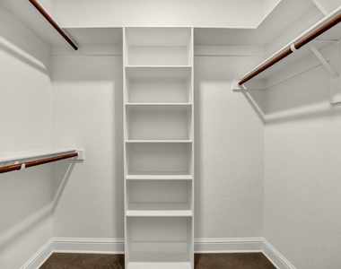 183 Graystone Drive - Photo Thumbnail 24