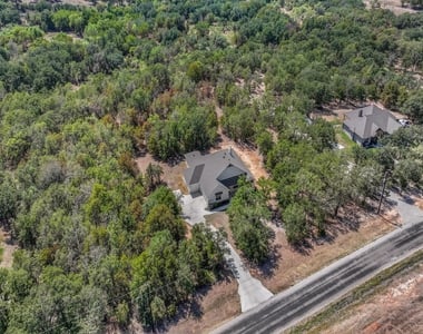 183 Graystone Drive - Photo Thumbnail 34