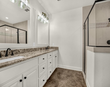 183 Graystone Drive - Photo Thumbnail 5