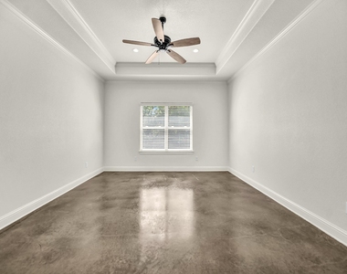 183 Graystone Drive - Photo Thumbnail 4