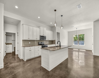 183 Graystone Drive - Photo Thumbnail 2