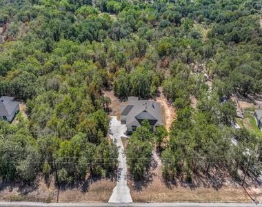 183 Graystone Drive - Photo Thumbnail 35