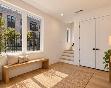 701 N Lancaster Avenue - Photo Thumbnail 4