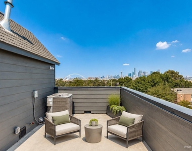 701 N Lancaster Avenue - Photo Thumbnail 17