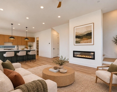 701 N Lancaster Avenue - Photo Thumbnail 9