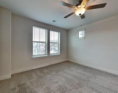 2727 Flowering Peach Lane - Photo Thumbnail 6