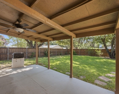 1000 Windy Meadow Drive - Photo Thumbnail 10