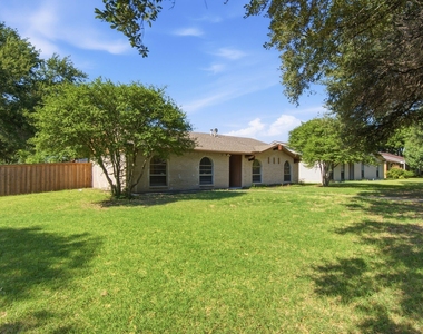 1000 Windy Meadow Drive - Photo Thumbnail 13