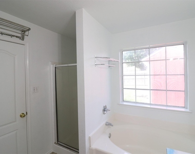 6100 Harwood Crossing Drive - Photo Thumbnail 14
