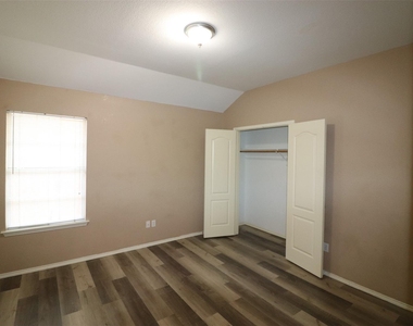 6100 Harwood Crossing Drive - Photo Thumbnail 21