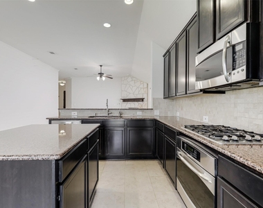 1605 Falconet Court - Photo Thumbnail 21