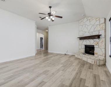 1605 Falconet Court - Photo Thumbnail 14