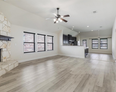 1605 Falconet Court - Photo Thumbnail 12