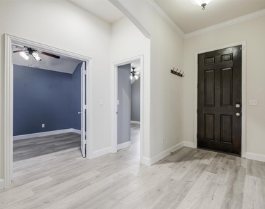 1605 Falconet Court - Photo Thumbnail 3