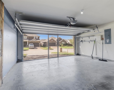 1605 Falconet Court - Photo Thumbnail 33