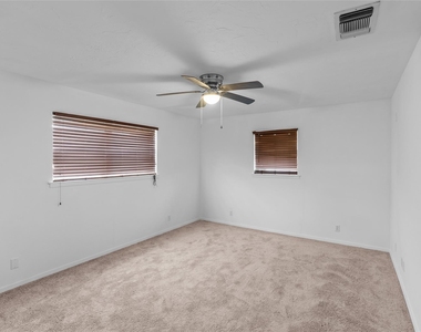 9518 County Road 913 - Photo Thumbnail 19