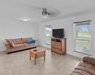 9518 County Road 913 - Photo Thumbnail 8