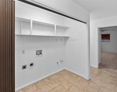 9518 County Road 913 - Photo Thumbnail 18
