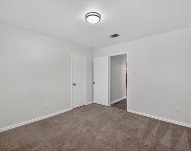 9605 Woodrow Wilson Drive - Photo Thumbnail 17