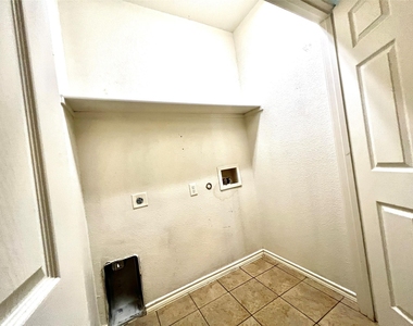 1514 Piedmont Drive - Photo Thumbnail 14