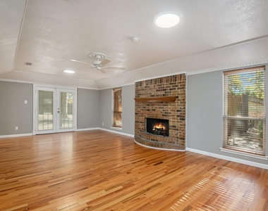 6509 Ponderosa Lane - Photo Thumbnail 4