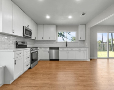 414 Hallmark Drive - Photo Thumbnail 10