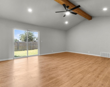 414 Hallmark Drive - Photo Thumbnail 6