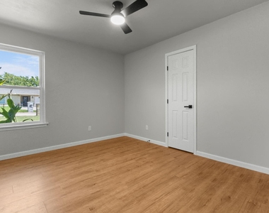414 Hallmark Drive - Photo Thumbnail 30