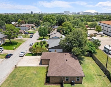 414 Hallmark Drive - Photo Thumbnail 34
