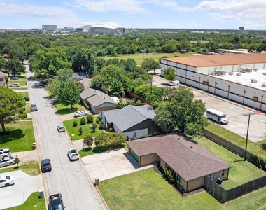 414 Hallmark Drive - Photo Thumbnail 36