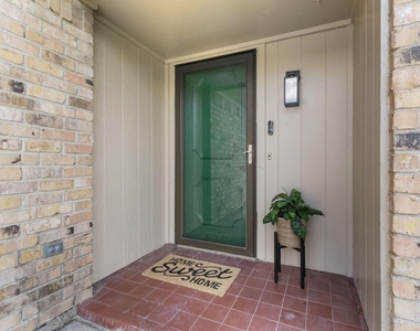 414 Hallmark Drive - Photo Thumbnail 3