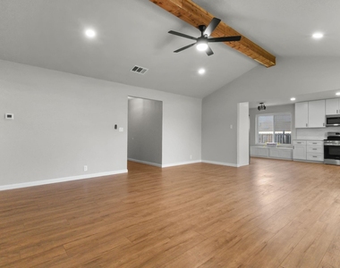 414 Hallmark Drive - Photo Thumbnail 7