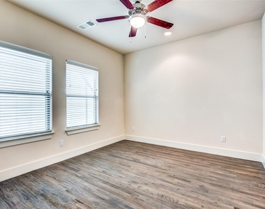 4316 Hartford Street - Photo Thumbnail 8