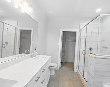 5713 Woodlands Drive - Photo Thumbnail 9