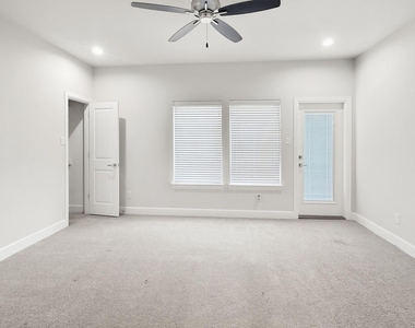 5713 Woodlands Drive - Photo Thumbnail 5