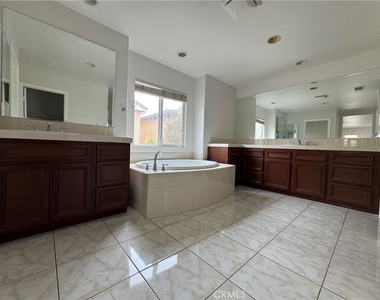 14561 Baylor - Photo Thumbnail 18