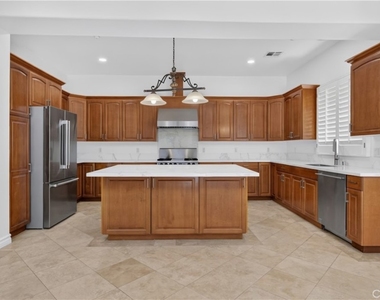 788 Manley Drive - Photo Thumbnail 16
